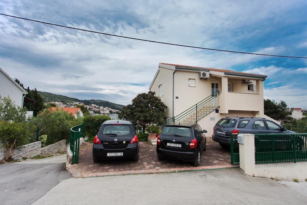 Apartments Toni Trogir Zimmer foto